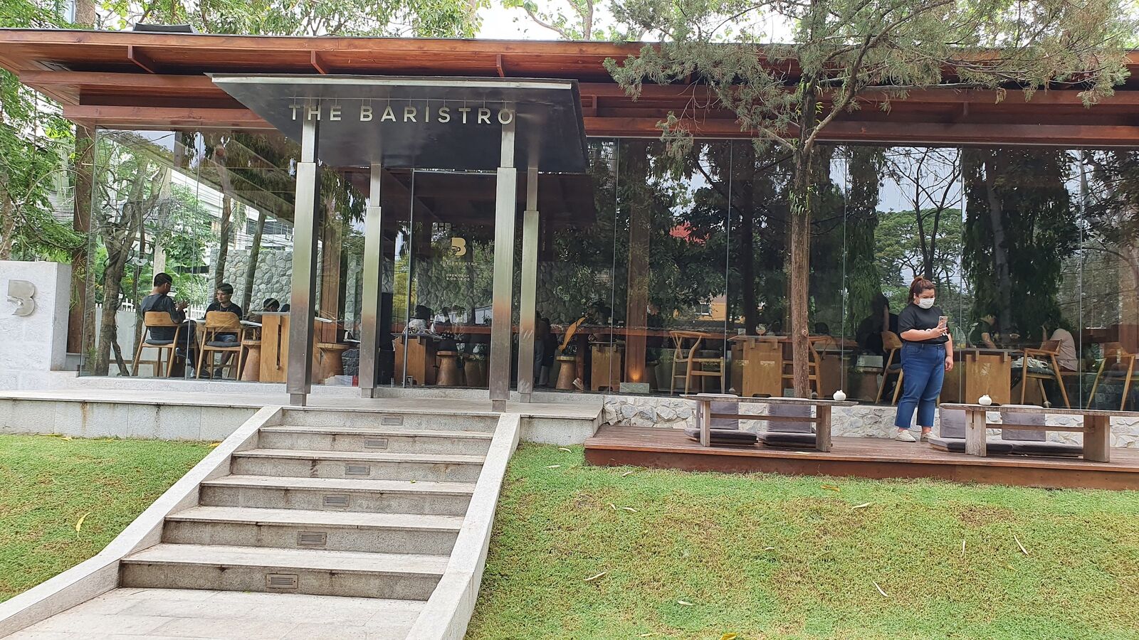 large.BaristroFront.jpg.2849d47f419a1469f99ce125bf0fa202.jpg