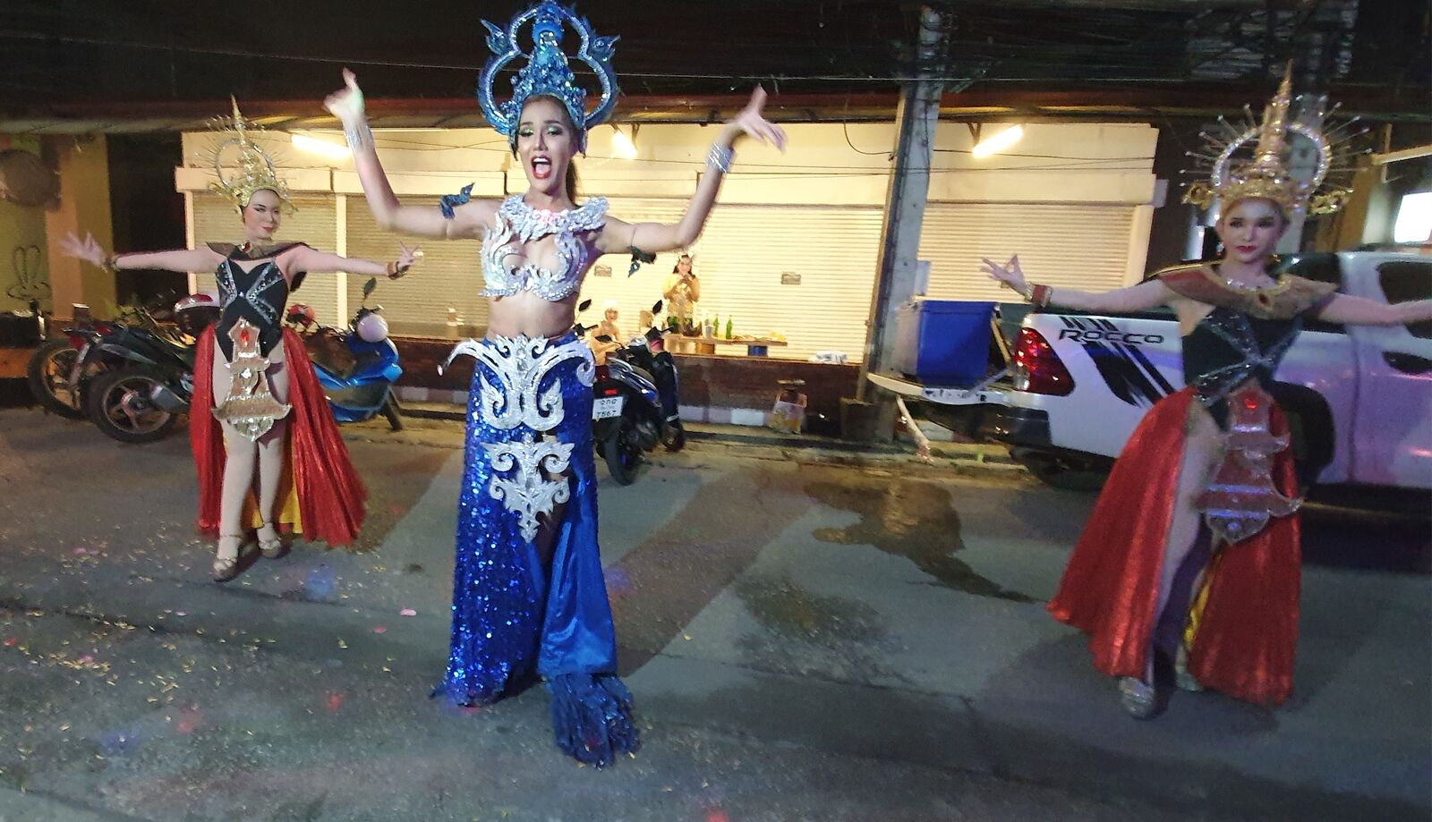 large.1473676041_Dancinginthestreets.jpeg.42677bbf99976172f572312806ba7a1d.jpeg